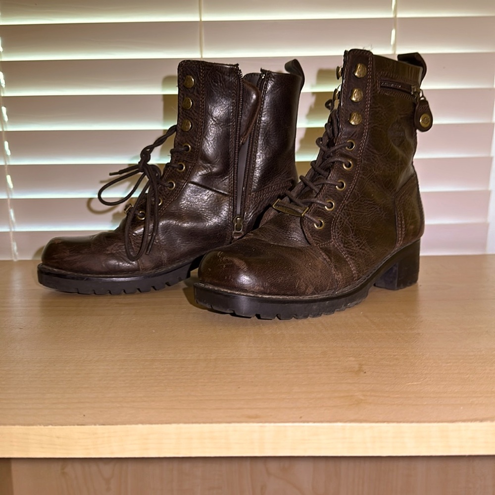 Harley Davidson riding boots. Distressed leather, brown, size 8 1/2.